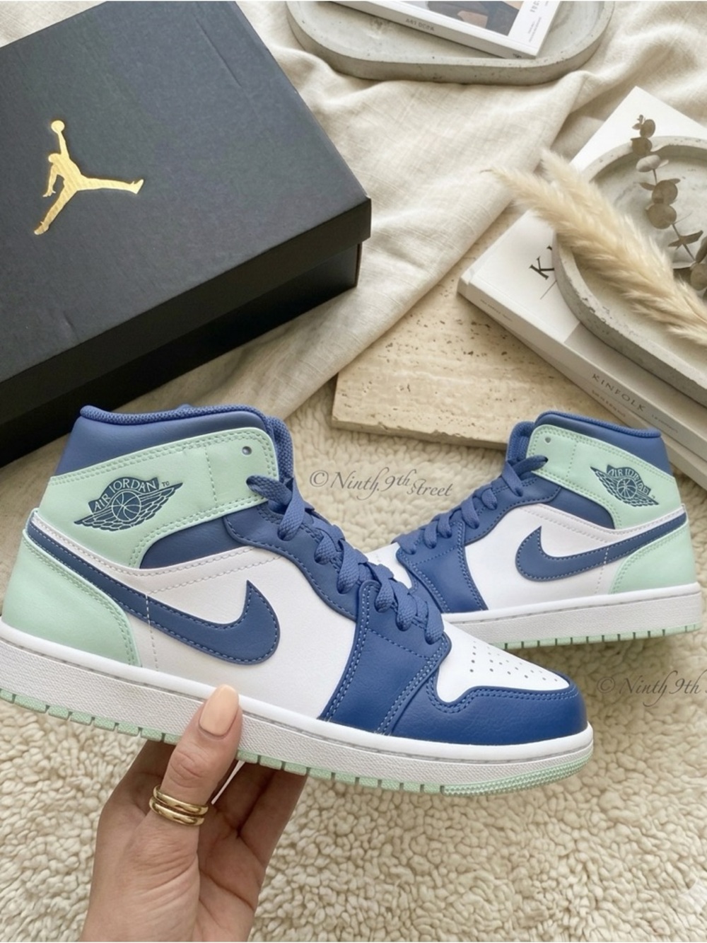 Nike Air Jordan 1 Mid Mystic Navy W9 554724-413 NIB